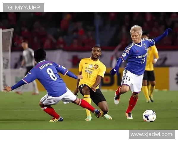 山形山神与冈山绿之战激烈对决展现足球魅力与团队精神