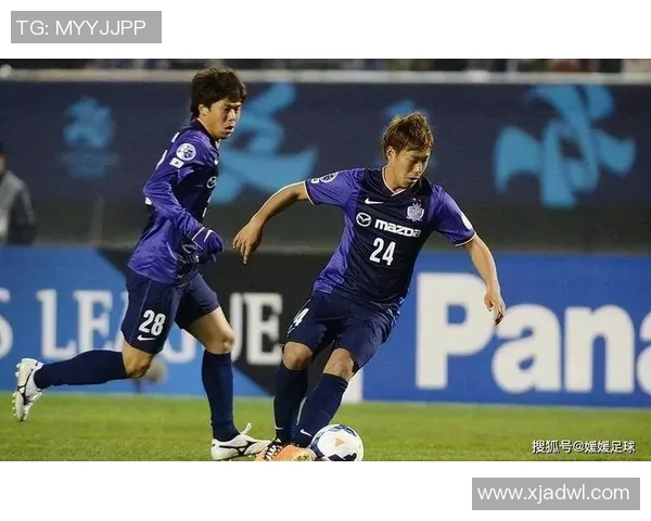 广岛三箭迎战冈萨多力争主场胜利展现球队实力与斗志